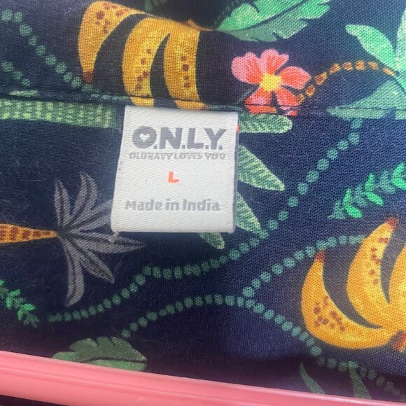 Old Navy Long-Sleeve Button Up Shirt Size L Blue Tropical Banana & Floral Print - Picture 2 of 14